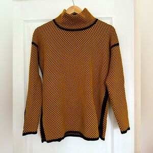 Long sleeve sweater